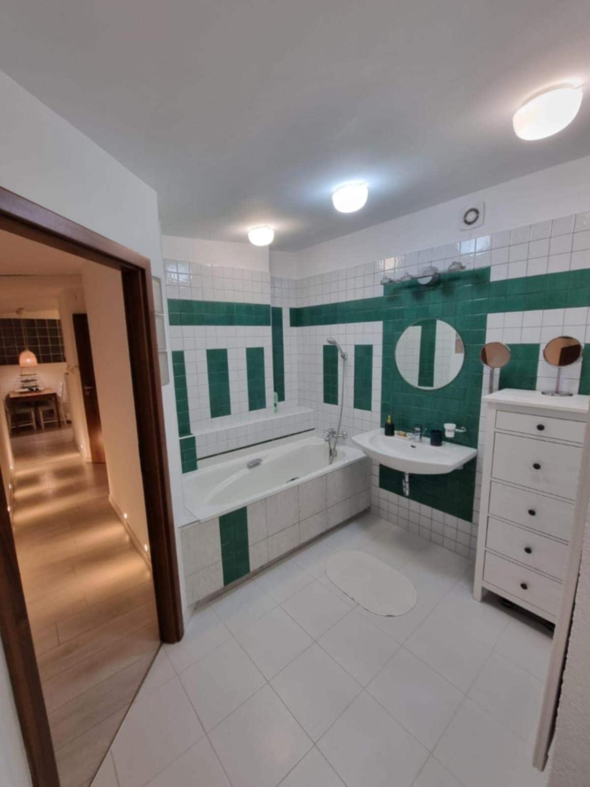 Imperial 110 M2, 4 Rooms, Old Town, 300m Wawel Apartment