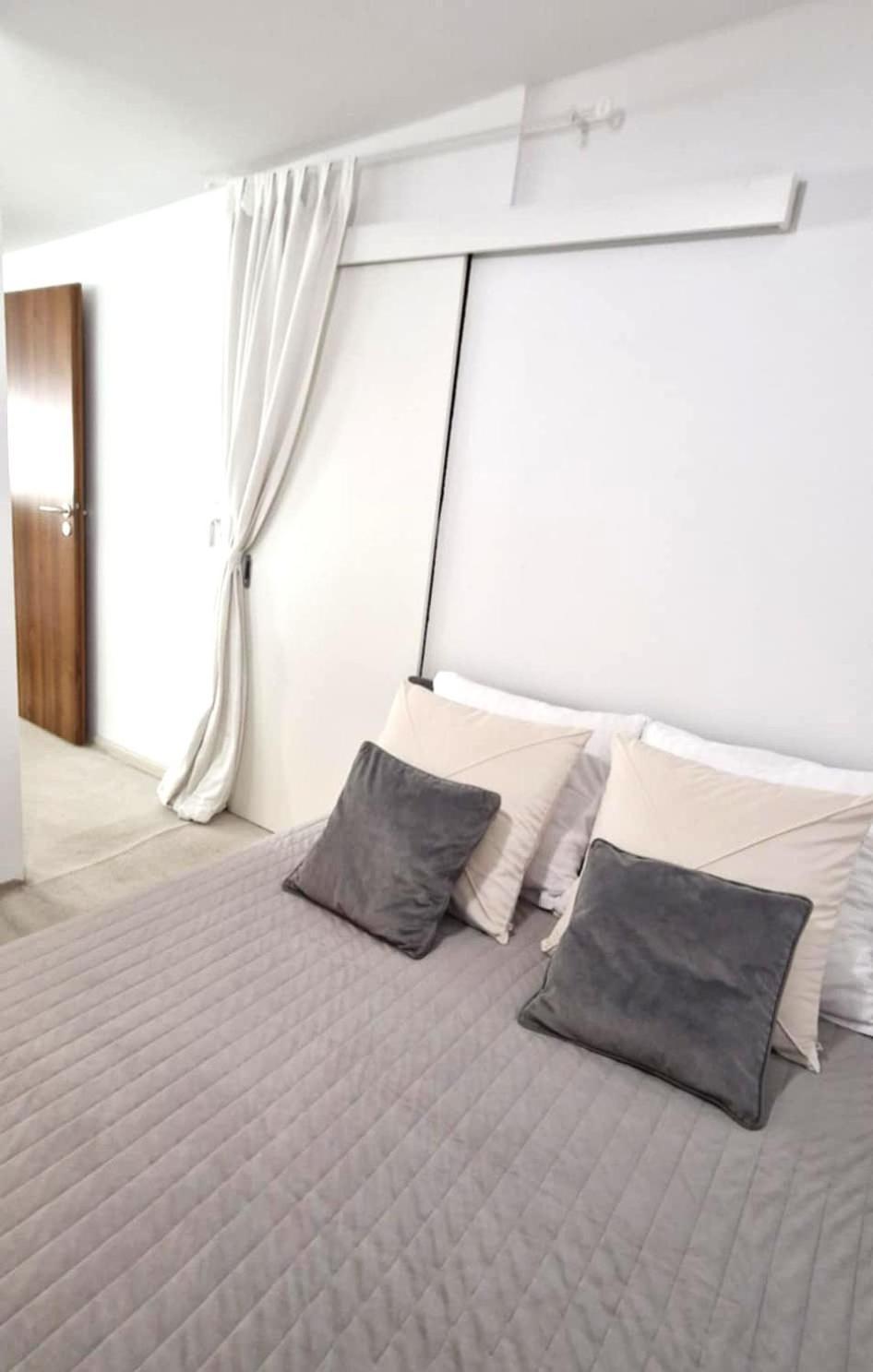 Imperial 110 M2, 4 Rooms, Old Town, 300m Wawel Apartment